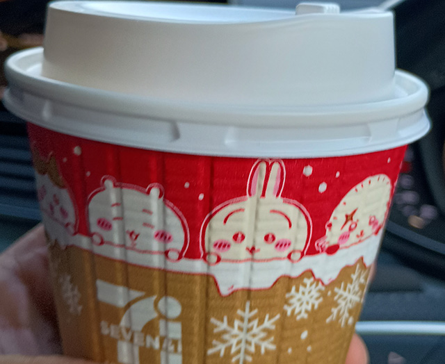 セブンのコーヒーとちいかわ