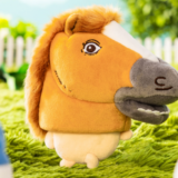 馬を被ったうさぎマスコット　ちいかわ