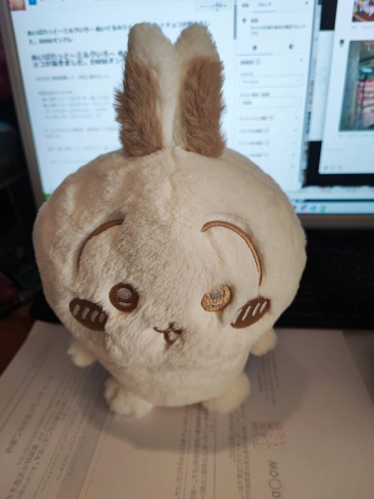 ちいかわ　ミルク　うさぎ