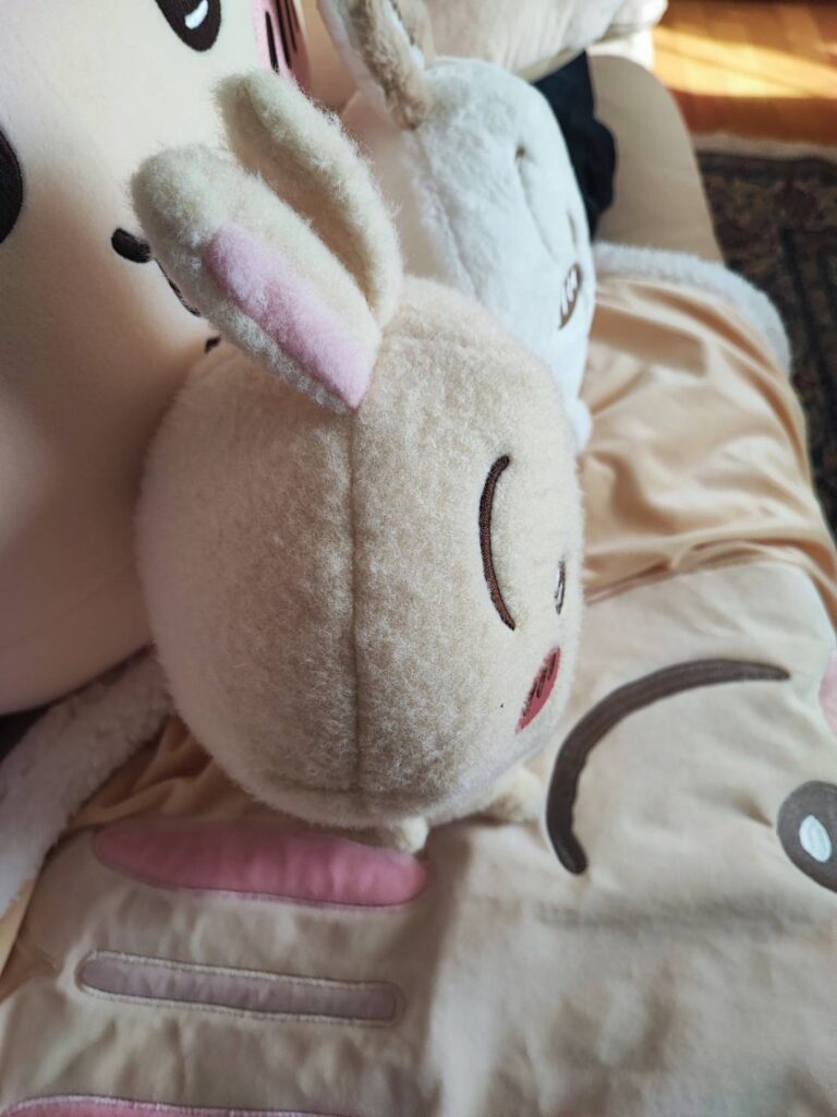 ちいかわ　ぬいぐるみ　うさぎ