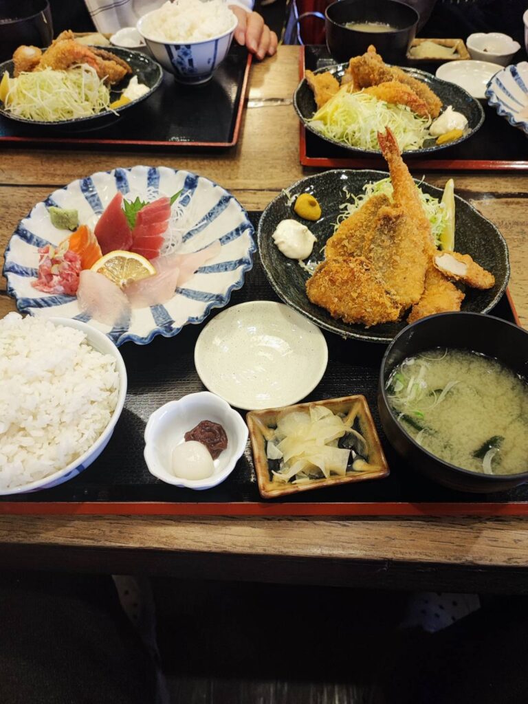 やまや ミックスフライと刺身定食