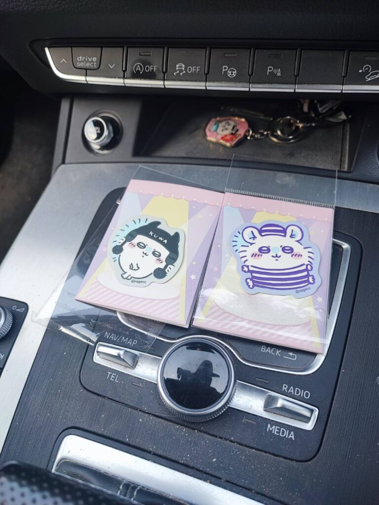 ちいかわ ダイカットステッカー　100円